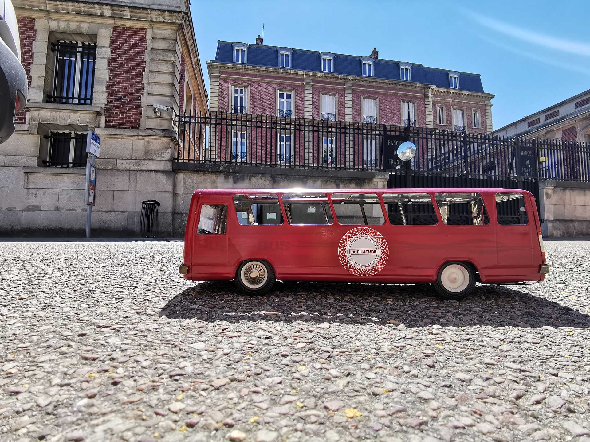 C2-le-bus-rouge-a-evreux